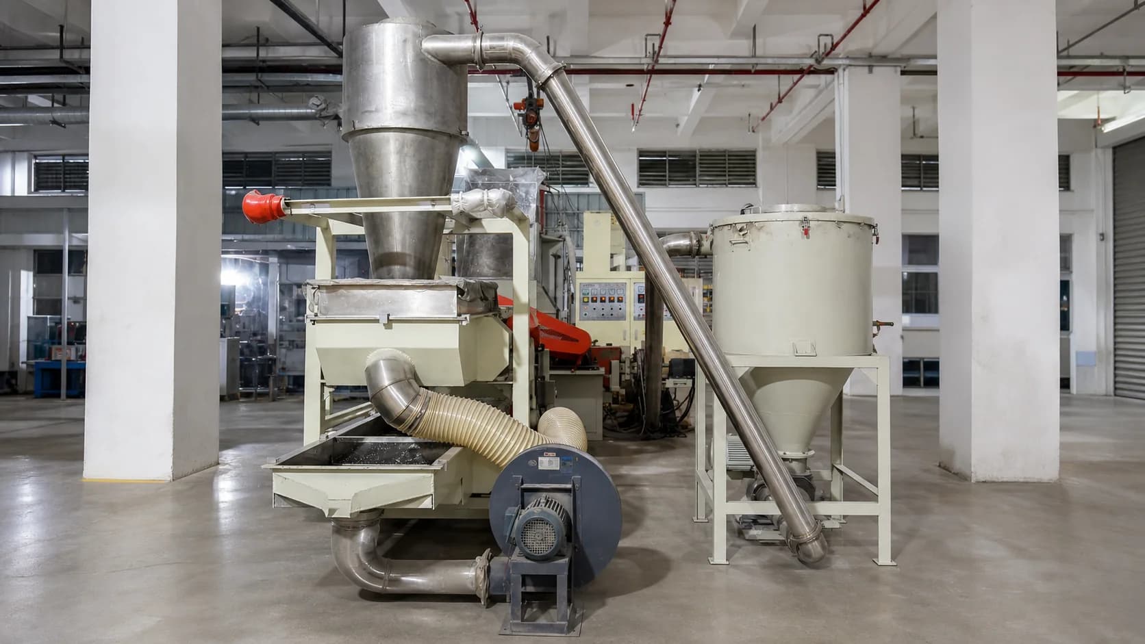 Cable compound feeding and pelletizing system